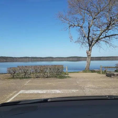 Camping Mobil 4-6 Personnes Au Bord Du D'aureilhan