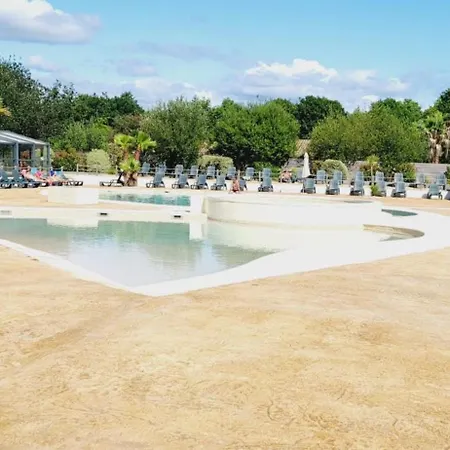 Mobil 4 6 Pers Climatise Eurolac Campsite