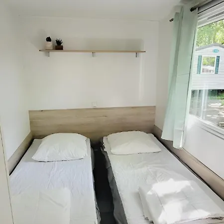 Mobil 4 6 Pers Climatise Eurolac Kamp alanı